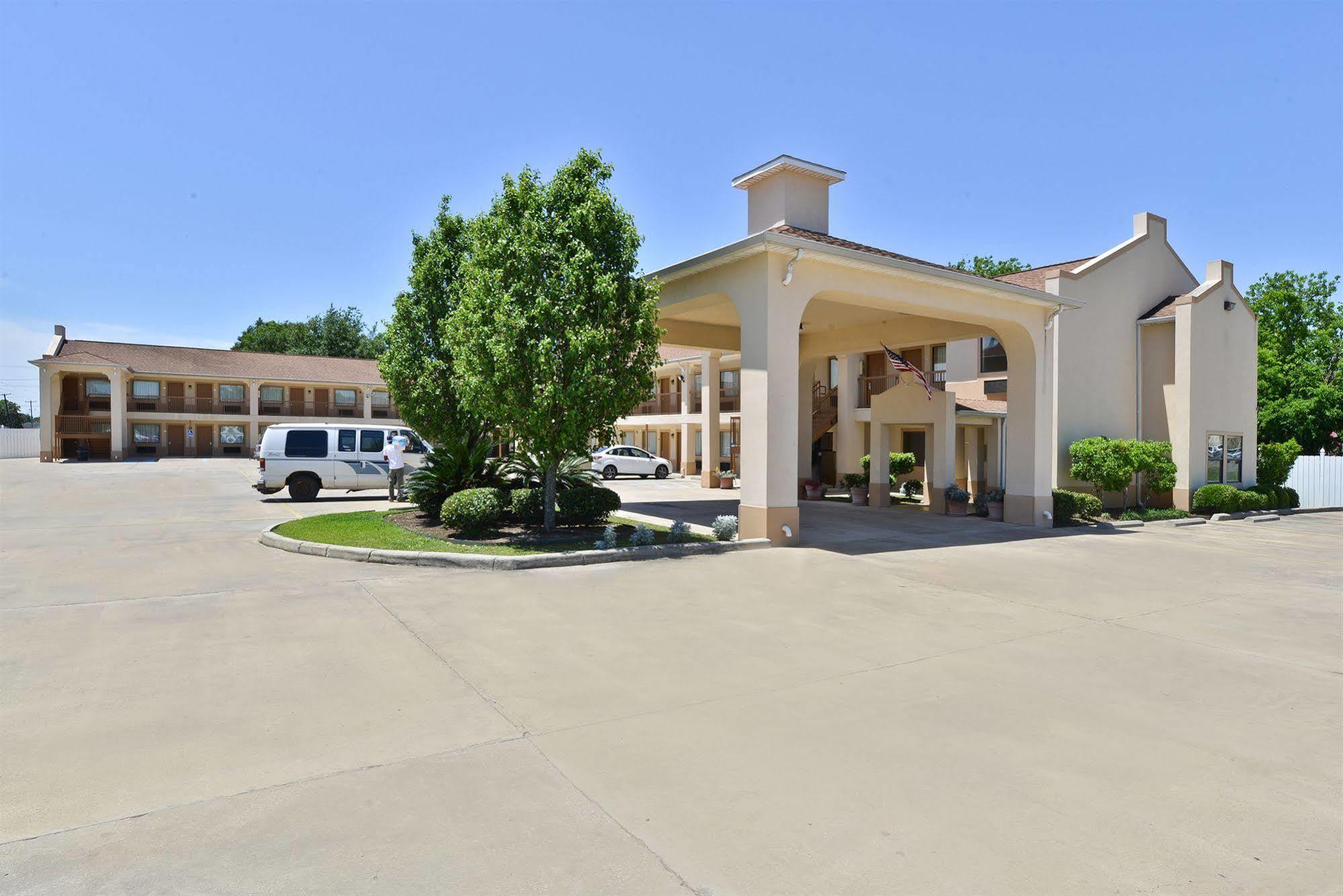 Days Inn By Wyndham Abbeville Exterior photo