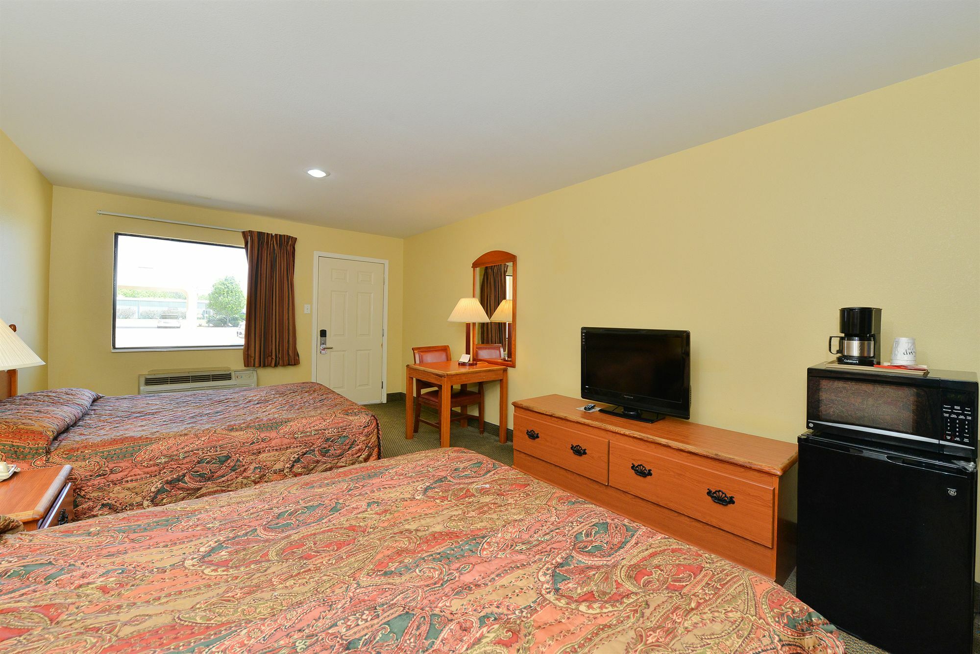 Days Inn By Wyndham Abbeville Exterior photo