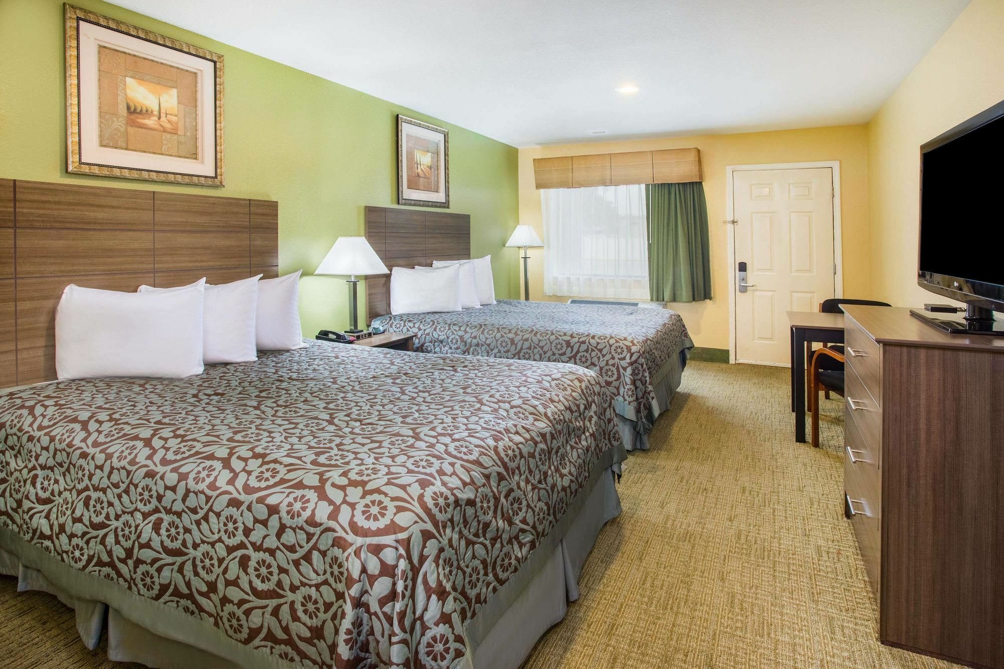 Days Inn By Wyndham Abbeville Exterior photo